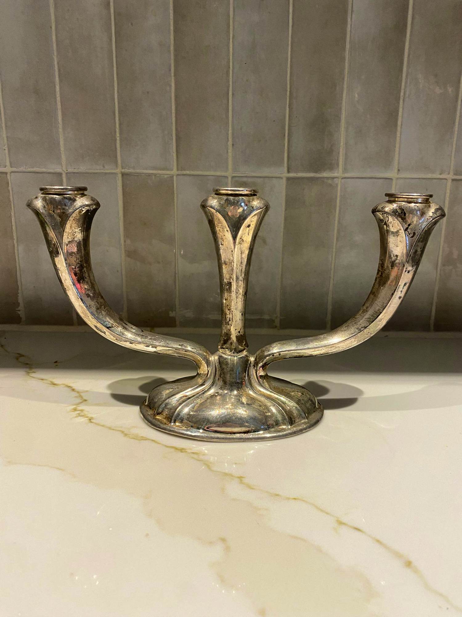 WMF - Elegante drie-armige kandelaar uit begin 1900 kopen? Bied vanaf 40!