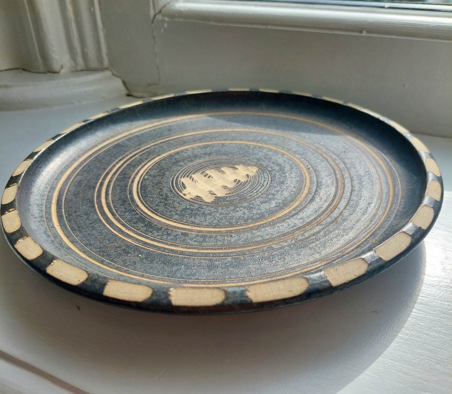 Jan van Stolk - schaal met abstracte decoratie kopen? Bied vanaf 29!