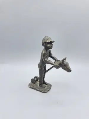 Astrid Veldhuyzen-Koppen - Jongen op stok paard kopen? Bied vanaf 55!