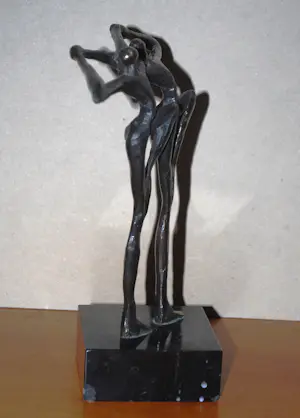 Brons (Onbekend) - 2 dansers kopen? Bied vanaf 75!