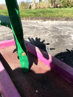 Peter Bastiaanssen - Zonnebloemen in Roze Bak - Hout kopen? Bied vanaf 1!