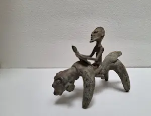 Dogon - Dogon ruiter op mythisch dier kopen? Bied vanaf 25!
