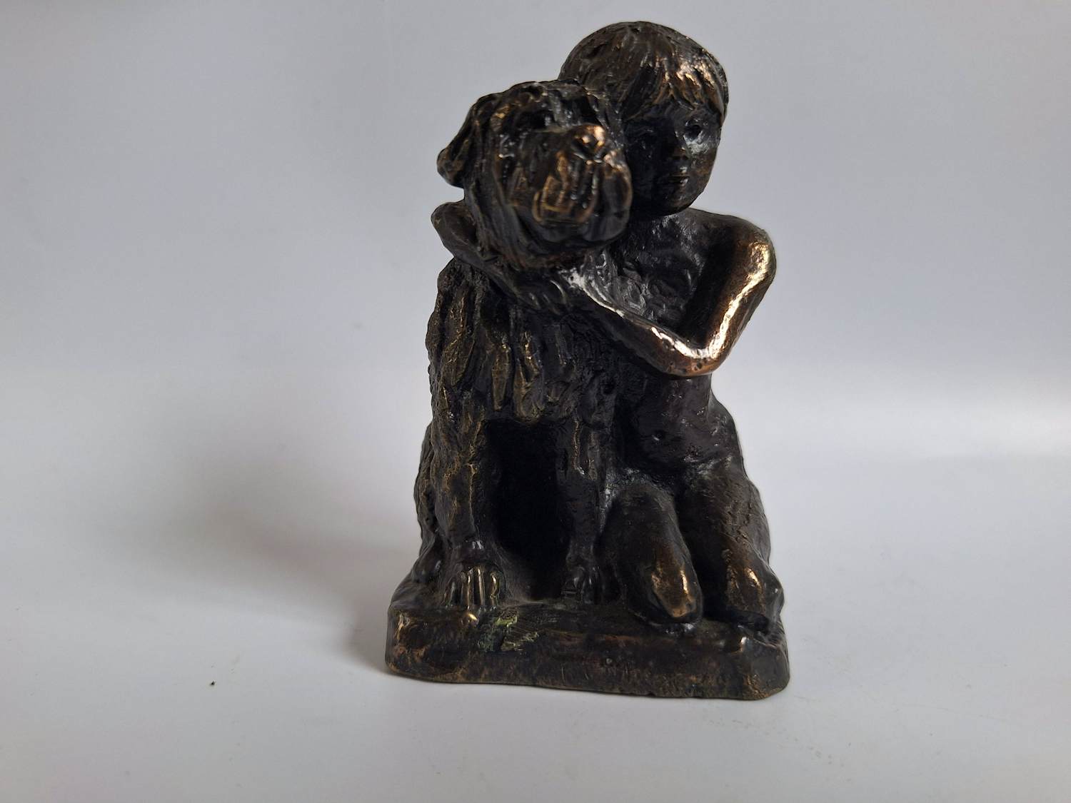 Astrid Veldhuyzen-Koppen - Meisje met hond kopen? Bied vanaf 70!