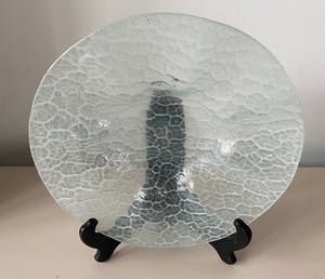 Niet of onleesbaar gesigneerd - Lichtblauwe en witte opaline glazen met witte glasdraden kopen? Bied vanaf 1!