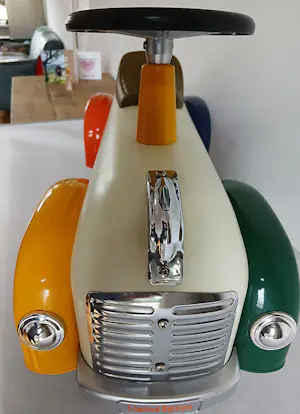Dick Bruna - LIMITED EDITION - Loopauto Nijntje 60 jaar (zo goed als nieuw) kopen? Bied vanaf 20!