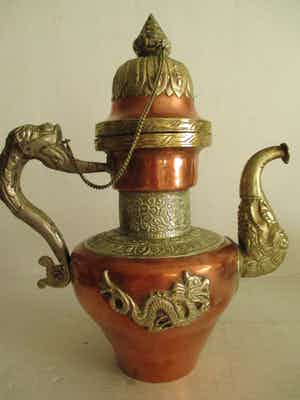 Tibetaanse koperen theepot verkocht voor € 50!