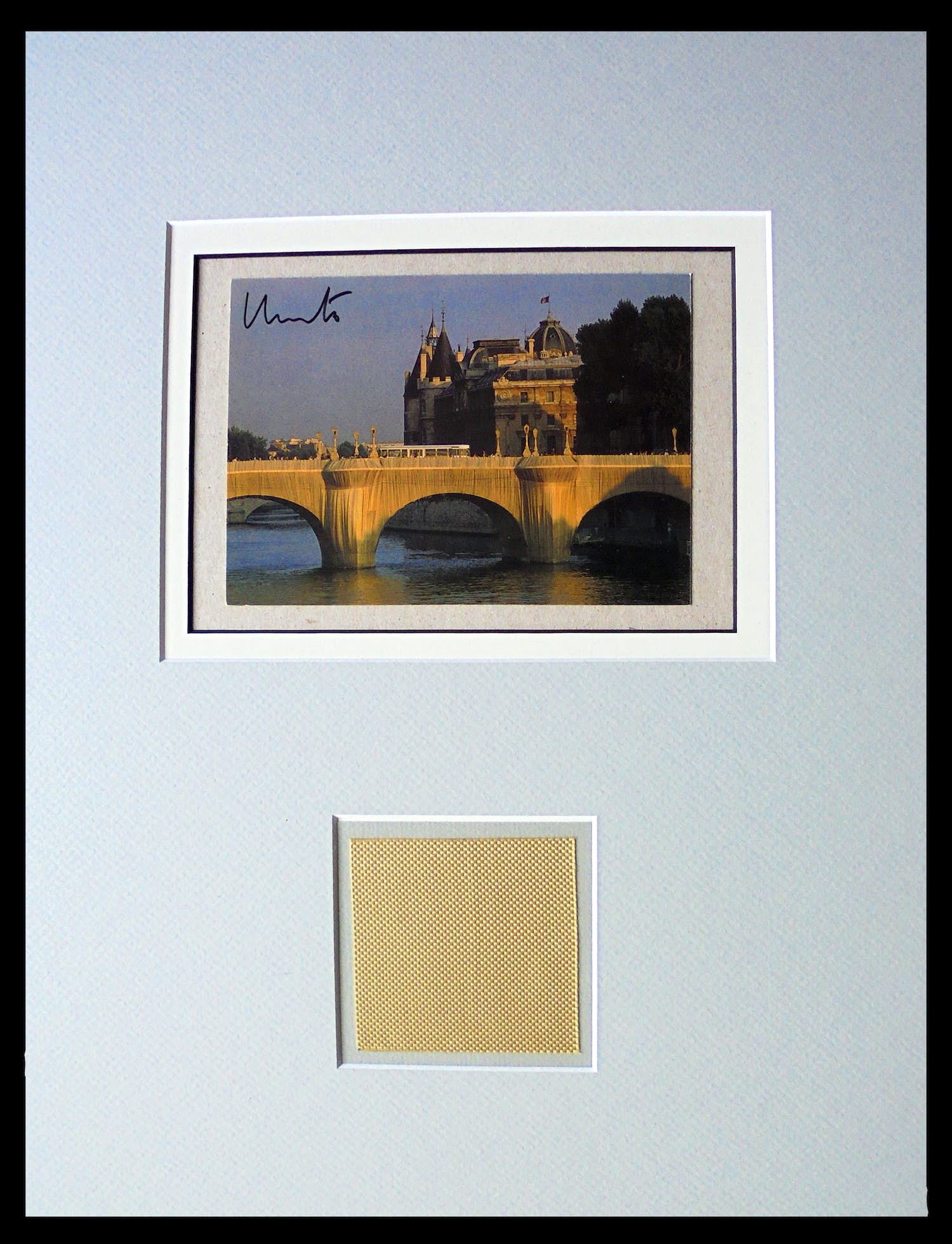 Christo - Project "Pont Neuf wrapped " 1983 - inc.XL original stofmonster-handgesigneerd verkocht voor € 14!