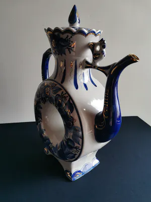 Niet of onleesbaar gesigneerd - Fraai gedecoreerde Chinese koffiepot met kraaiende haan kopen? Bied vanaf 1!