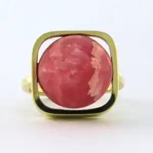 BWG gele ring bezet met roze agaat - ringmaat 17(53) verkocht voor € 170!