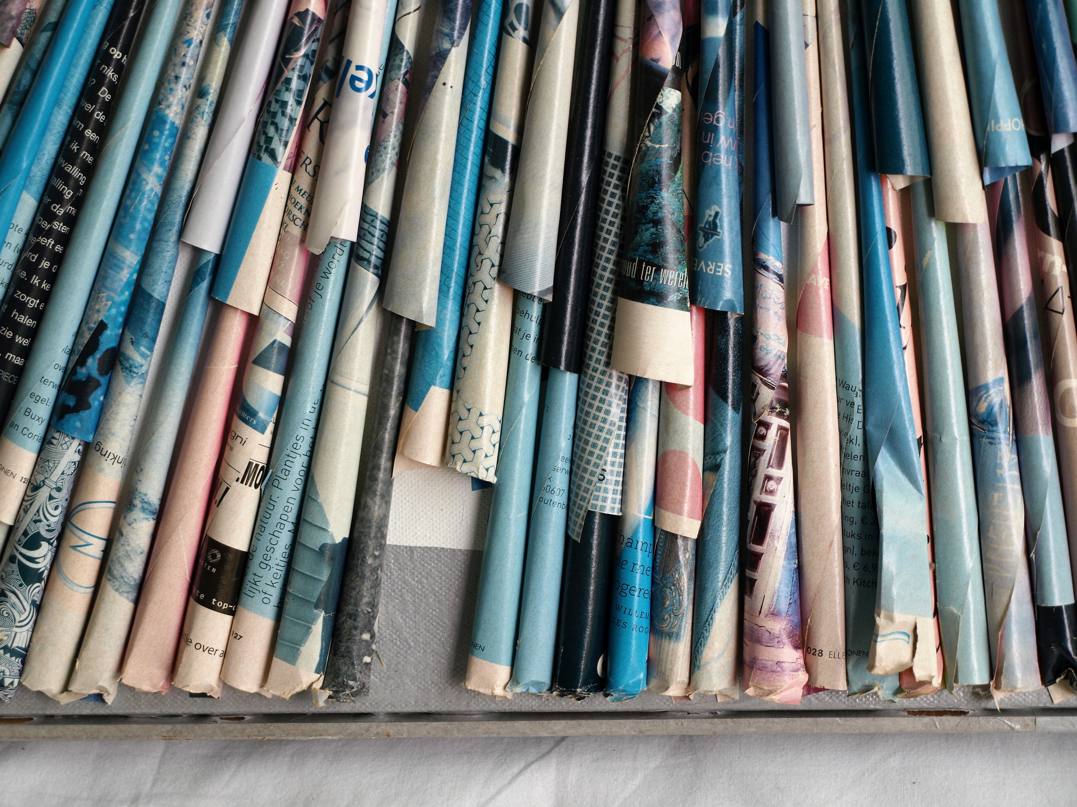 Niet of onleesbaar gesigneerd - Papierkunst – “Cupido” - ingelijst  kopen? Bied vanaf 1!