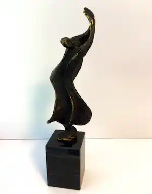 Bernadette Leijdekkers - Sculptuur “ DANS ! “ gesigneerd verkocht voor € 35!