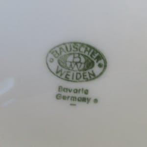 WMF - Bauhaus stijl porseleinen theepot van Bauscher Weiden met verzilverde thermo kap kopen? Bied vanaf 35!