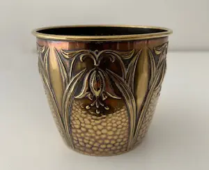 Daalderop - Decoratieve koperen Art Nouveau bloempot kopen? Bied vanaf 25!
