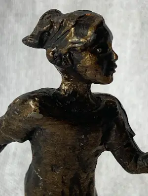 Corry Ammerlaan - Bronze beeld “Meisje met blaker” door Corry Ammerlaan kopen? Bied vanaf 35!