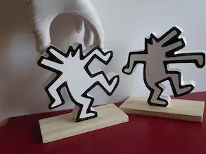 Keith Haring - Dancing Dogs boekensteunen / decoratief object (set) kopen? Bied vanaf 50!