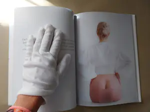 Lidiia Khaikara - "Meisje op de bal" + Fotoboek "Lichte kamers" kopen? Bied vanaf 160!