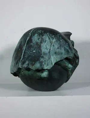 Kiny Copinga - Groot en zwaar bronzen beeld, Mestkever kopen? Bied vanaf 1000!