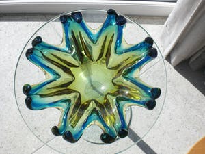 Cenedese - Glazen schaal in twee kleuren, met schitterend omgebogen uiteinden kopen? Bied vanaf 65!