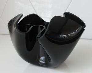 XT Rohm - Twee zwarte decoratieve plexiglas schalen/vazen kopen? Bied vanaf 1!