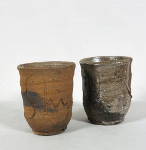 Ad Arma - Lot van twee raku gestookte bekers kopen? Bied vanaf 1!