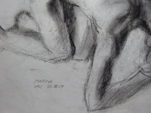 Niet of onleesbaar gesigneerd - potlood tekening van Schuilend naakt figuur kopen? Bied vanaf 1!