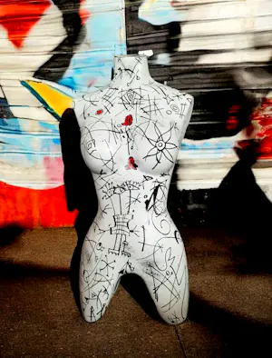 Elva Polyakova - Girl in de ruimte kopen? Bied vanaf 200!