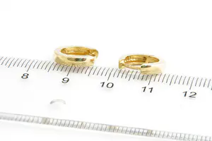 40 - 1 Paar (zo goed als nieuw) geel-gouden 18 Krt oorringen - Creolen model kopen? Bied vanaf 100!