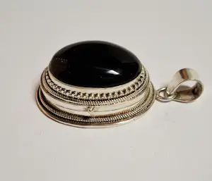 Handgemaakte grote XXXL zilveren doos hanger met natuurlijke Black Onyx kopen? Bied vanaf 100!