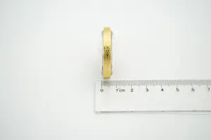 46- Thailand - gouden 18krt Boeddha hanger op rood en zwart emaille achtergrond kopen? Bied vanaf 180!