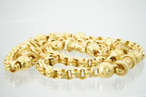 Lang en zwaar (100+gr) 22krt geel-gouden halssierraad - herenmodel kopen? Bied vanaf 3760!