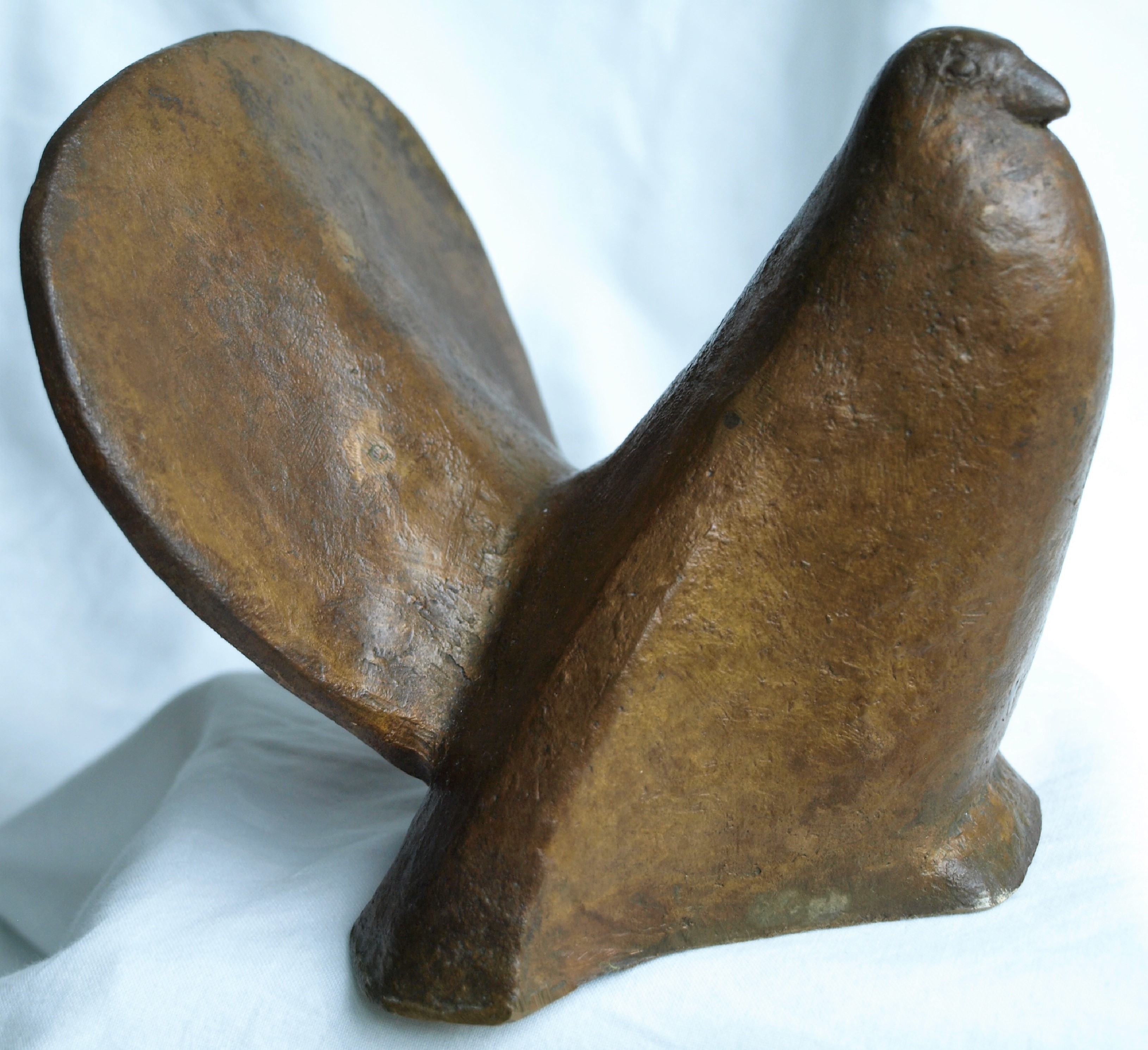 Niet of onleesbaar gesigneerd - Bronzen beeld , Duif / Doffer  kopen? Bied vanaf 1!