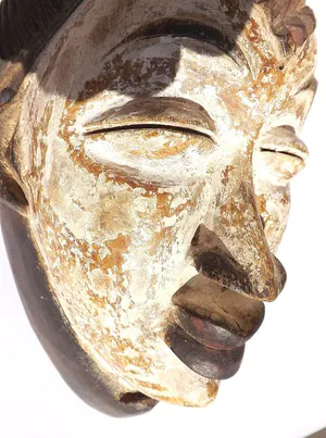 Punu - Afrikaanse Okuyi of Mukudji Punu spirit masker. kopen? Bied vanaf 1!