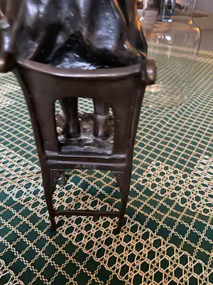 Juan Clara - Ondeugend meisje op stoel kopen? Bied vanaf 125!