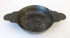 Niet of onleesbaar gesigneerd - Antieke 18e eeuwse tinnen brandewijn of papkom verkocht voor € 10!