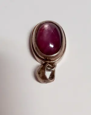 Nieuwe Zilveren hanger net ovale halfronde ster Robijn. kopen? Bied vanaf 60!