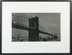 Teun Voeten - Foto, Queens Bridge Night - Ingelijst kaufen? Bieten Sie von 70!