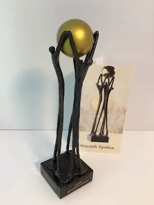 Corry Ammerlaan - Sculptuur “ GEBUNDELDE SAMENWERKING “. Gesigneerd kopen? Bied vanaf 1!