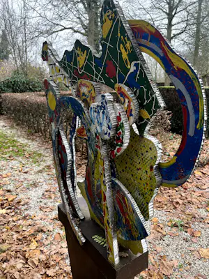 Egidius Knops - prachtig kleurrijk abstract stalen beeld kopen? Bied vanaf 500!