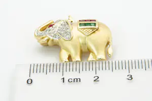 23-  Massieve 18 krt gouden en diamanten Olifant hanger - 20 briljanten kopen? Bied vanaf 360!