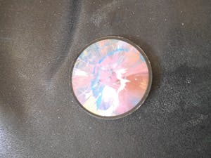 Niet of onleesbaar gesigneerd - Damien Hirst- broche kopen? Bied vanaf 5!