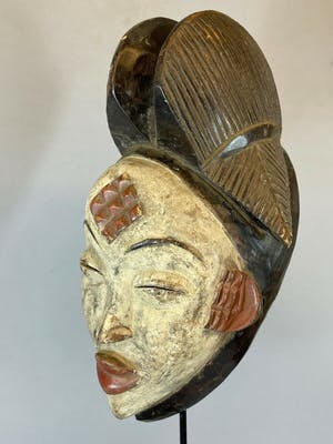 Punu - 210426 - African female mask from the Punu - Gabon. kopen? Bied vanaf 75!