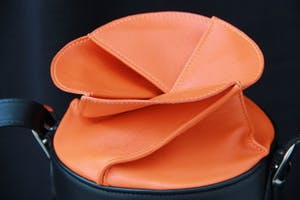 Hester van Eeghen - Designtas Magic Box Black Orange kaufen? Bieten Sie von 150!