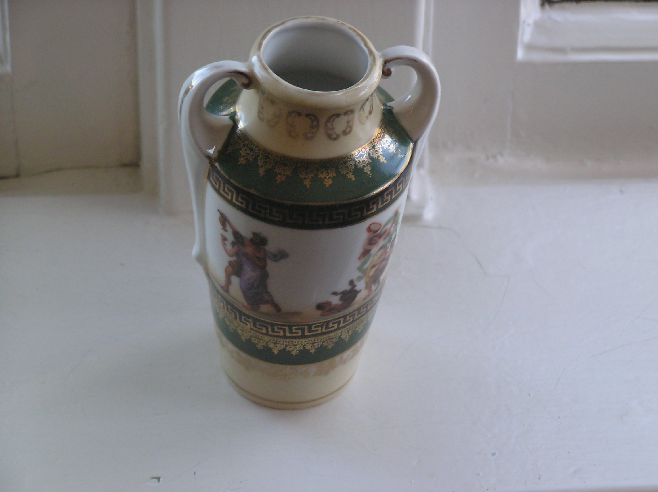 Niet of onleesbaar gesigneerd - Heinrich Wehinger & Co - Oostenrijks Biedermeier porseleinen amfoor vaasje kopen? Bied vanaf 1!