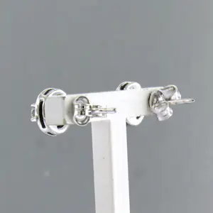 BWG witte oorknoppen bezet met single cut geslepen diamant totaal circa 0.15ct kaufen? Bieten Sie von 210!