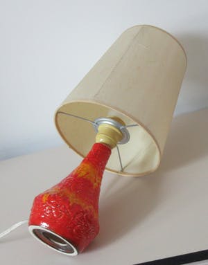 Bodo Mans - Fat Lava Oranje Rode lampvoet model 566-17 incluis originele kap - Bay Keramik kopen? Bied vanaf 30!
