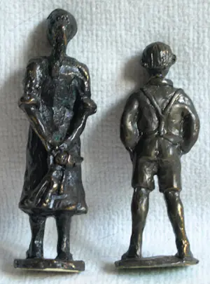 Corry Ammerlaan - 2 Bronzen beeldjes , Binkie & Sophietje kopen? Bied vanaf 1!