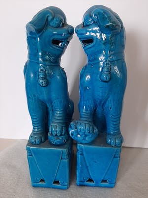 Niet of onleesbaar gesigneerd - 2 honden Chinese kopen? Bied vanaf 1!