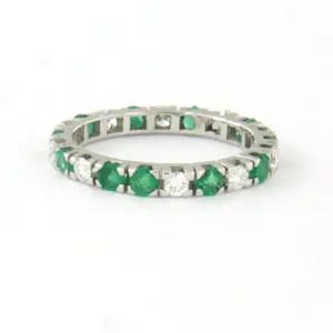 18k gouden eternity ring met smaragd en briljant geslepen diamant tot. 0.40ct kopen? Bied vanaf 650!