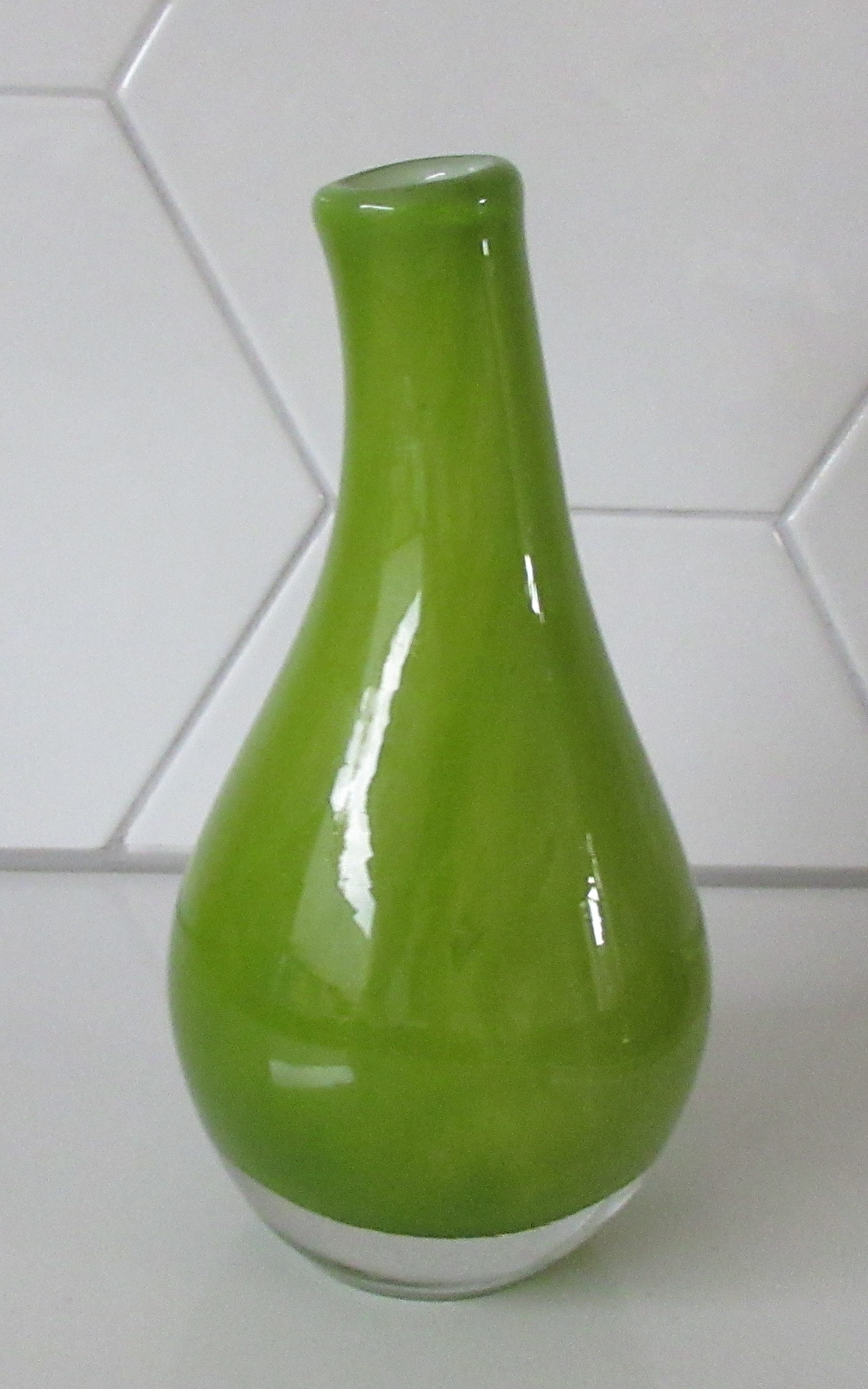 Fidrio - Groen dik glazen vaasje kopen? Bied vanaf 8!