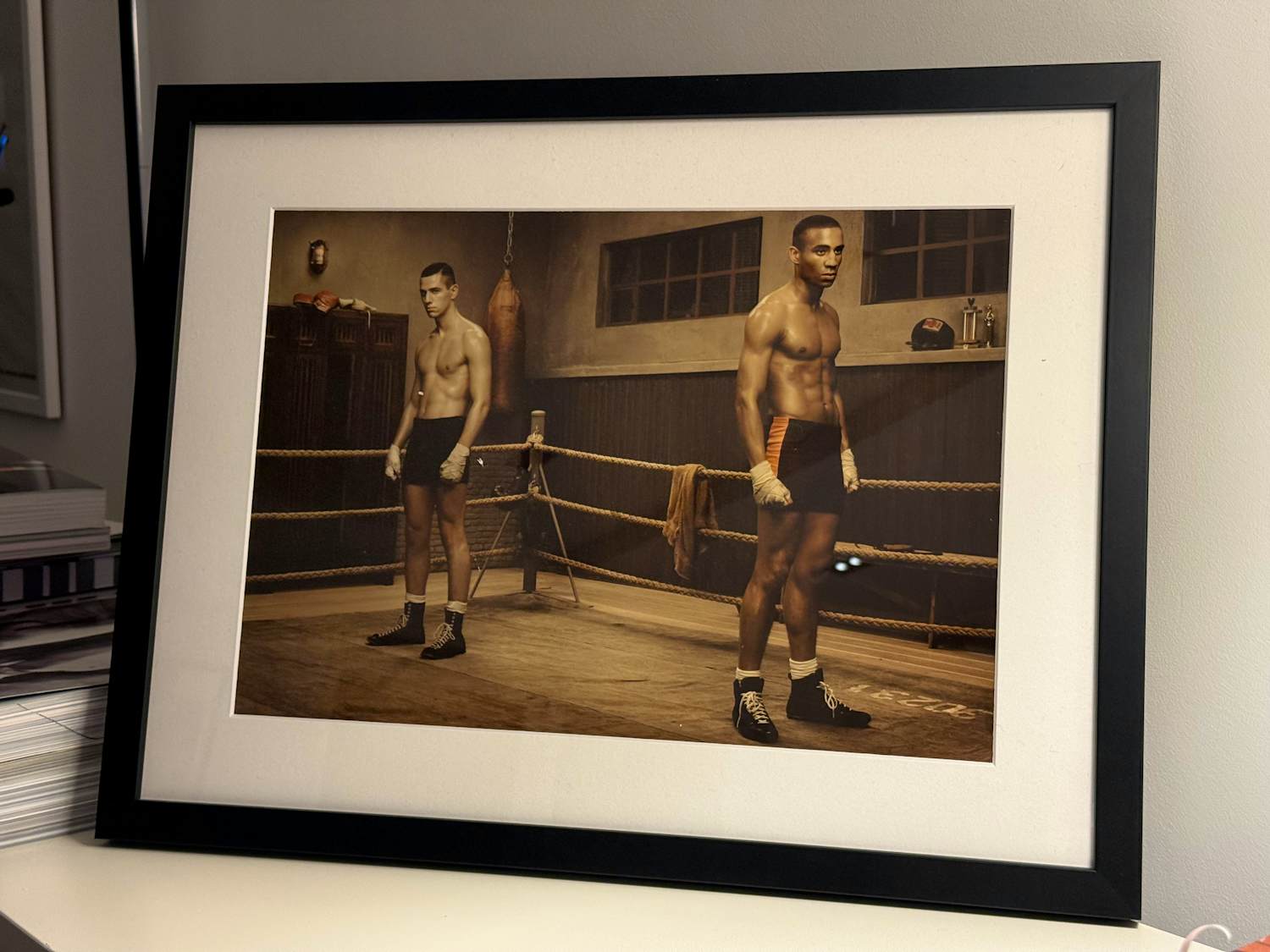 Erwin Olaf - 'De Boksschool' (Hope Series, 2005) - Gesigneerd & Persoonlijke Inscriptie kopen? Bied vanaf 1000!